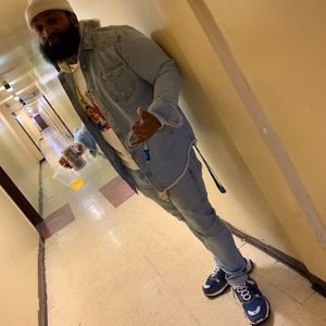 Meet your Posher, Clinton